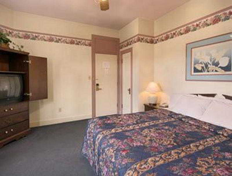 Historic Sonora Inn Room photo